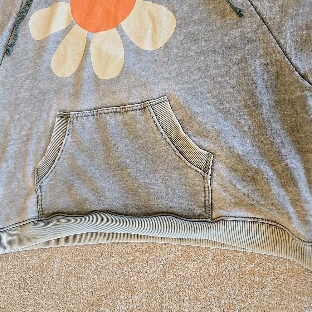 Wildfox Daisy Hoodie Sweatshirt Oversized Gray Faded Look Wide 3/4 Sleeve Sz S - Picture 11 of 14